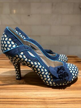 Ruby Shoo Issy Fabric Blue and Cream Patterned High Heel Pumps with Rosette